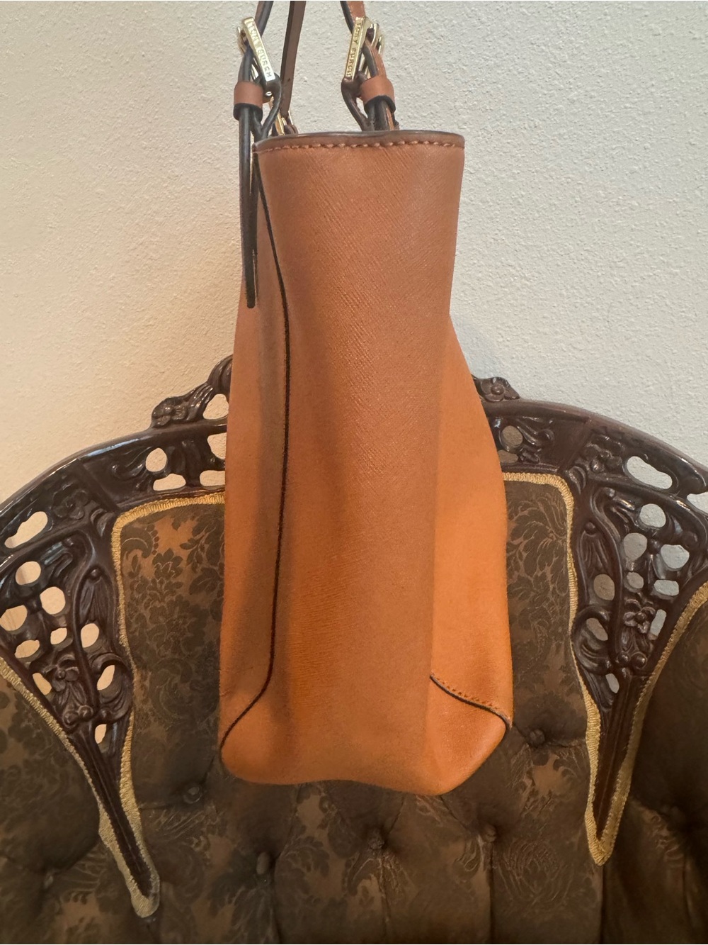 Tory Burch Cognac Leather Tote with Gold Logo - Picture 9 of 9